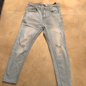 Men’s Zara zip up cropped  jeans. Light blue.Holes in knees. 25” inseam 11”rise
